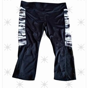 Lane Bryant Swim by Cacique Black White Mesh Inset Reprieve Capri Leggings Sz 20